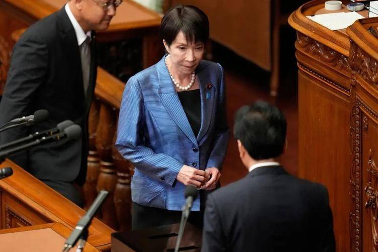 迟迟等不到北京贺电后<strong></p>
<p>USDT交易官网</strong>，高市早苗公开道歉，日本社会面临巨大难题，特朗普将上门要账，释放信号强烈