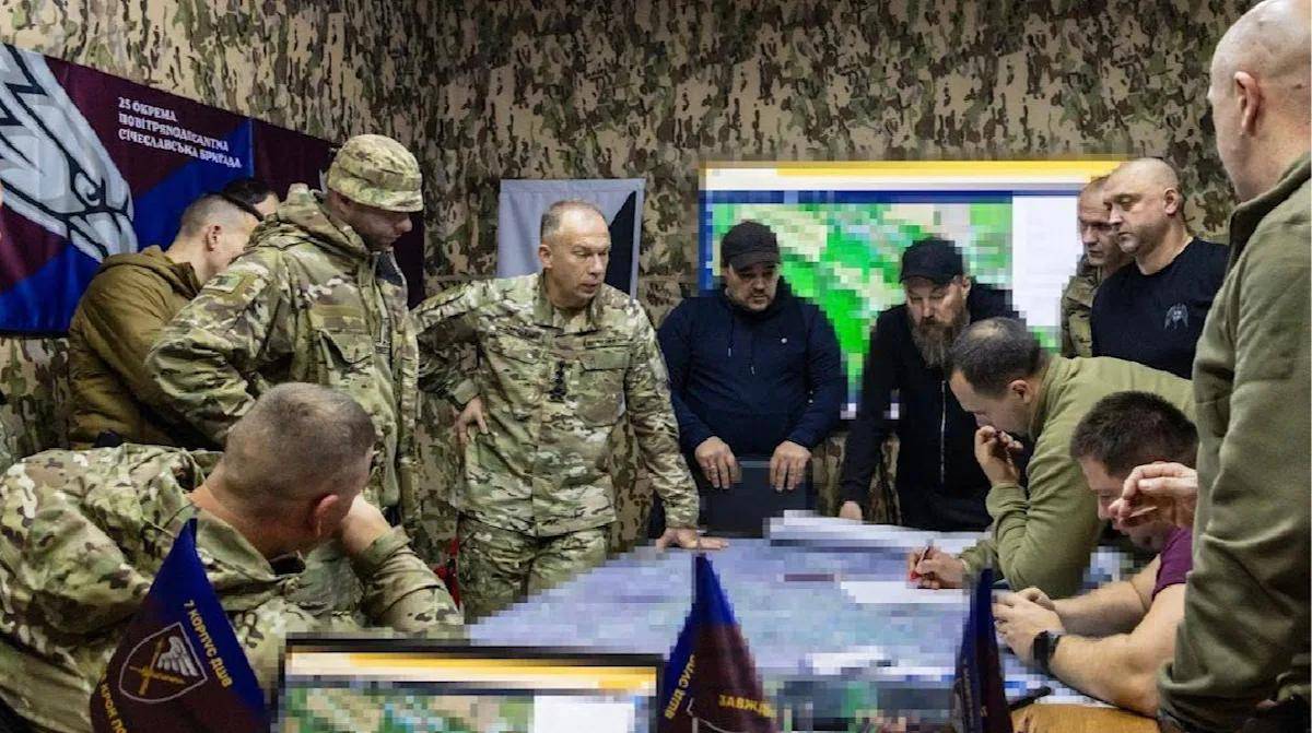 乌克兰人气炸了!2支乌特种兵红军城团灭<strong></p>
<p>泰达币</strong>,总司令调出最后预备队