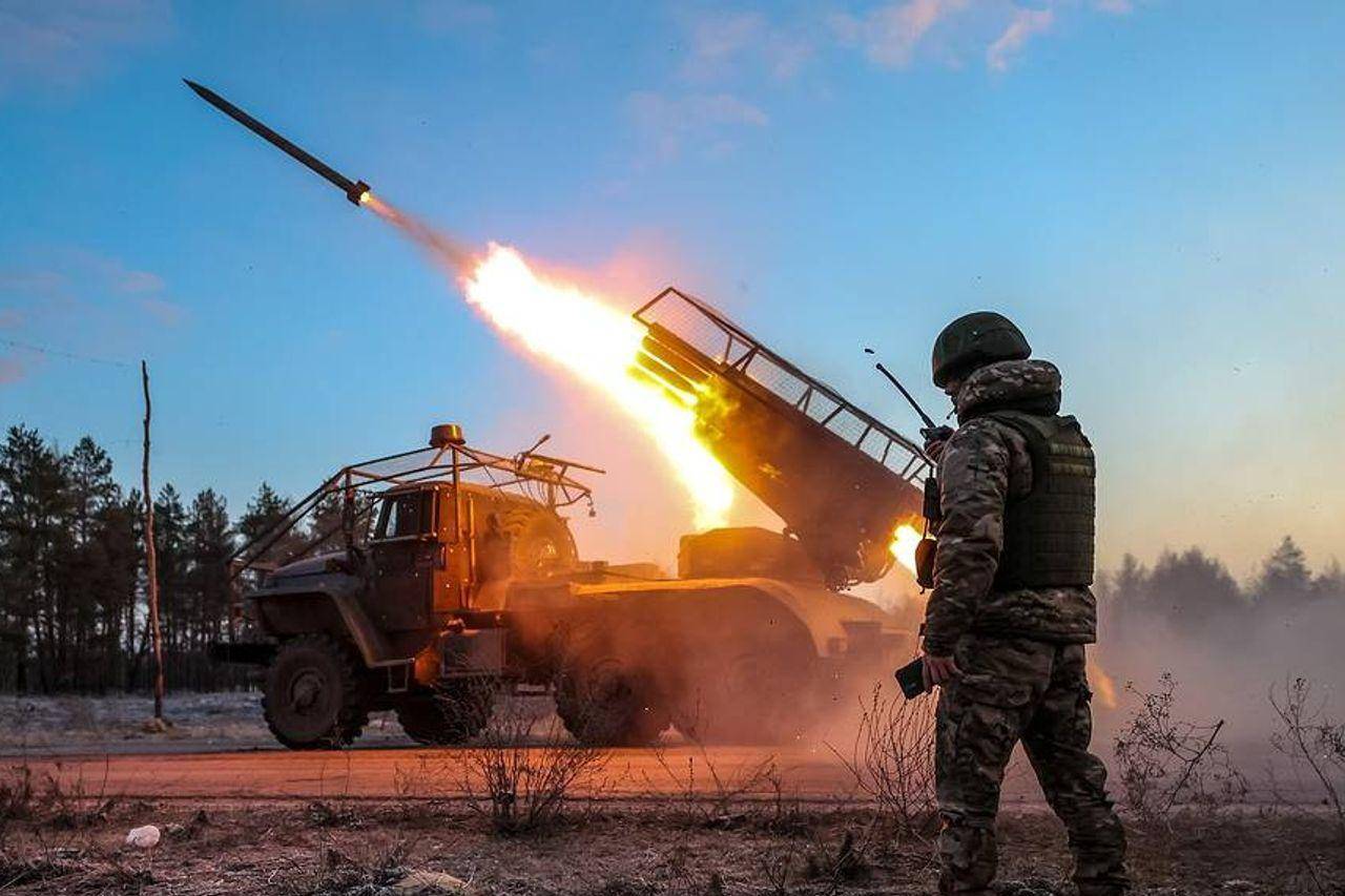 乌克兰人气炸了!2支乌特种兵红军城团灭<strong></p>
<p>泰达币</strong>,总司令调出最后预备队