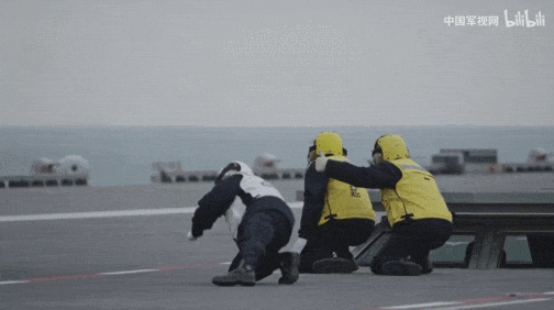 福建舰服役<strong></p>
<p>泰达币</strong>！曾有蒸汽弹射临时改电弹图纸传闻？有哪几点变化？