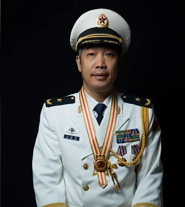 福建舰服役<strong></p>
<p>泰达币</strong>！曾有蒸汽弹射临时改电弹图纸传闻？有哪几点变化？