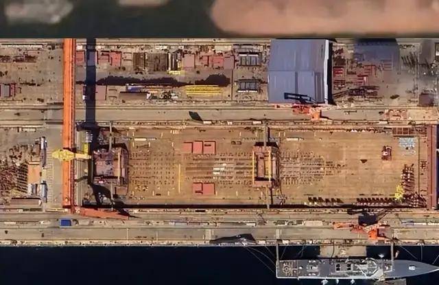 福建舰服役<strong></p>
<p>泰达币</strong>！曾有蒸汽弹射临时改电弹图纸传闻？有哪几点变化？