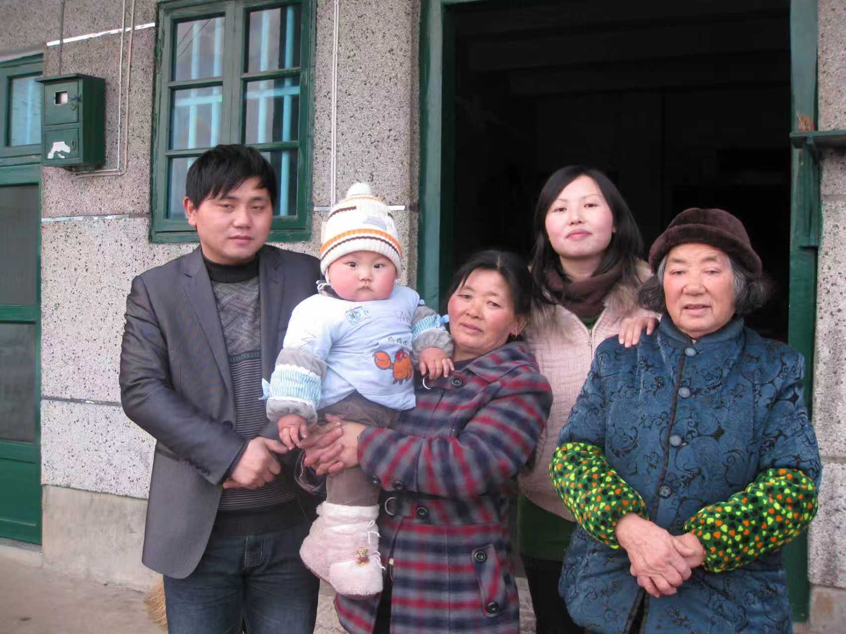 娄底14岁初中生作文看哭全网<strong></p>
<p>泰达币</strong>，得知爆火首先看恶评，回应用AI质疑：算是另一种夸奖