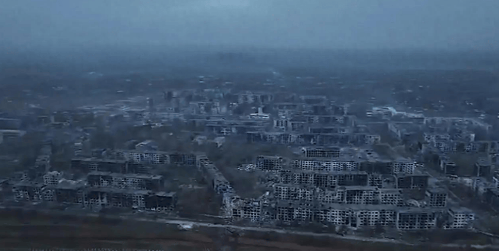 红军城的战役或以彻底结束<strong></p>
<p>XRP交易官网</strong>，乌克兰“第三首都”也沦陷，雪崩式失败在等着泽连斯基