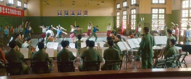 年代剧的墙<strong></p>
<p>XRP交易官网</strong>,为什么都是上白下绿?