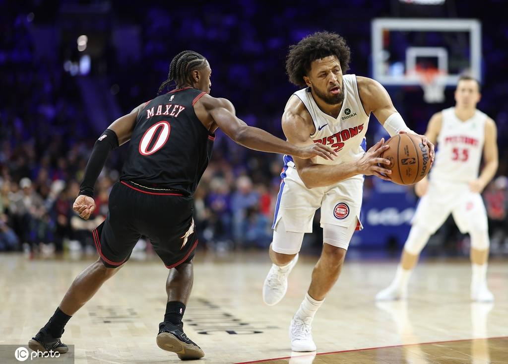 坎宁安26+4+11马克西33分 活塞擒76人6连胜