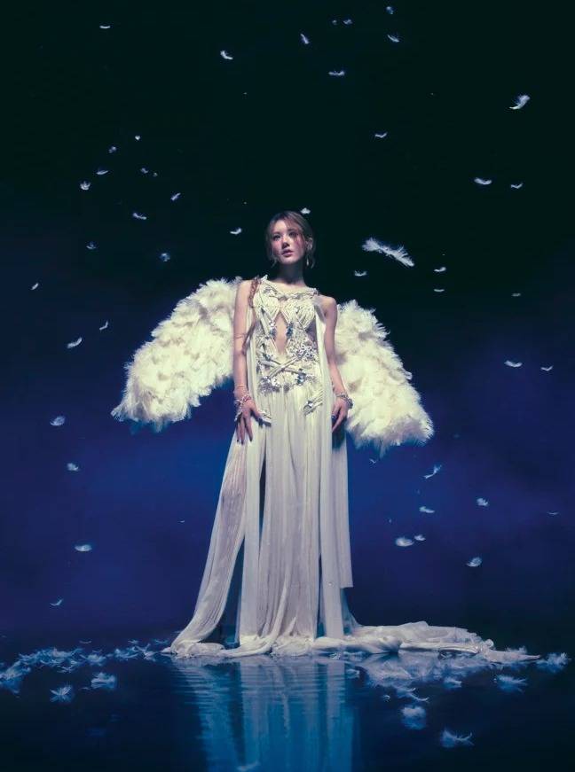 赵露思27岁生日音乐会好炸<strong></p>
<p>DOT交易官网</strong>,6套造型高定配高珠杀翻全场