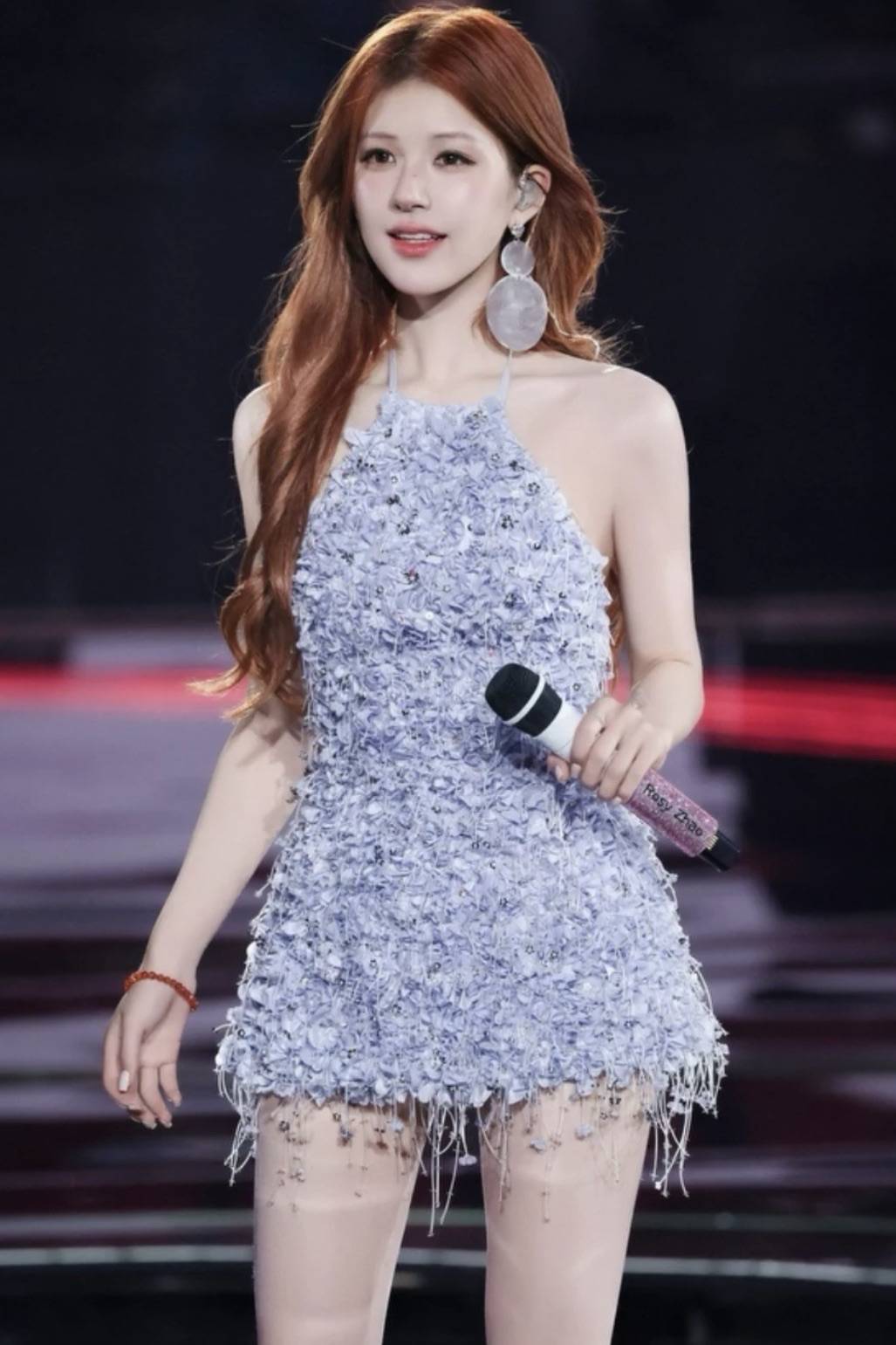 赵露思27岁生日音乐会好炸<strong></p>
<p>DOT交易官网</strong>,6套造型高定配高珠杀翻全场