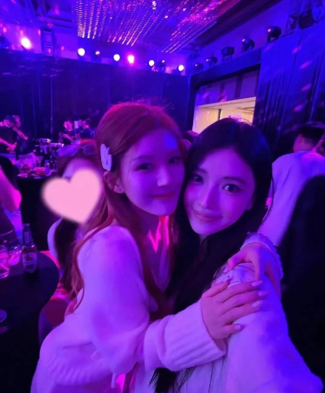 赵露思27岁生日音乐会好炸<strong></p>
<p>DOT交易官网</strong>,6套造型高定配高珠杀翻全场