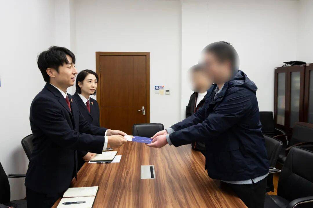 13名配送小哥被骗走大半年工资<strong></p>
<p>BNB交易官网</strong>，眼看钱包告急无法生活……