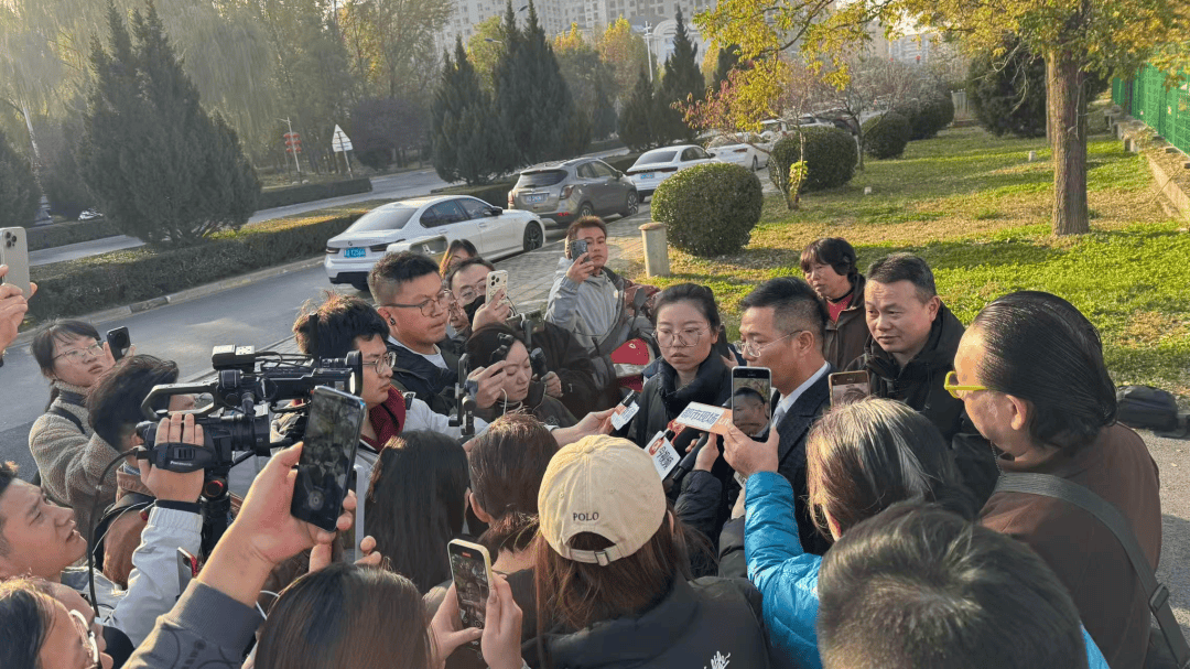 山西长治“狗咬人被摔死<strong></p>
<p>BNB交易官网</strong>，狗主人上门理论被反杀”案今日开庭，被告人家属：对方先动手，父亲系正当防卫，律师将做无罪辩护