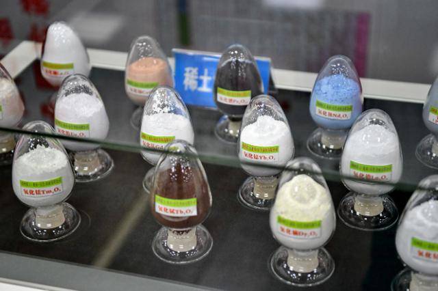 美反华机构高喊：中国子弹已上膛<strong></p>
<p>币安币交易官网</strong>，除了反击，美国已无路可退