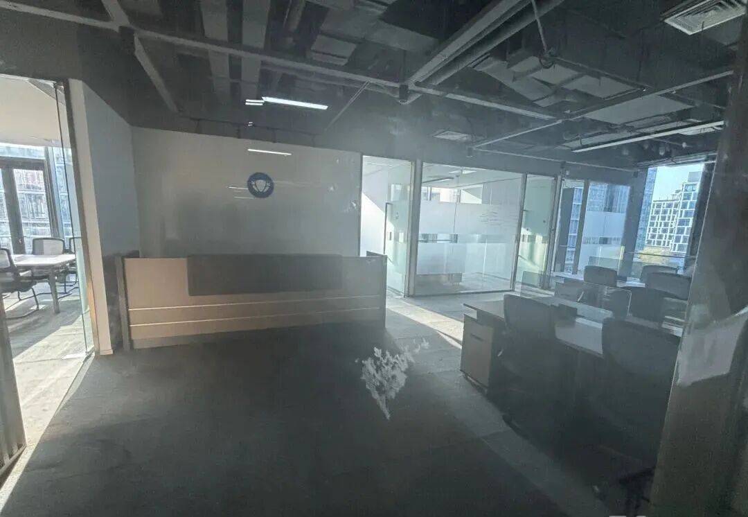 突然爆雷！人去屋空<strong></p>
<p>币安币交易官网</strong>，电话停机…不少人慌了：刚付了钱，平台跑路？