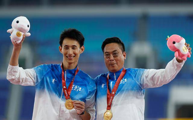 全运会丨李佳伦夺得田径男子跳高冠军