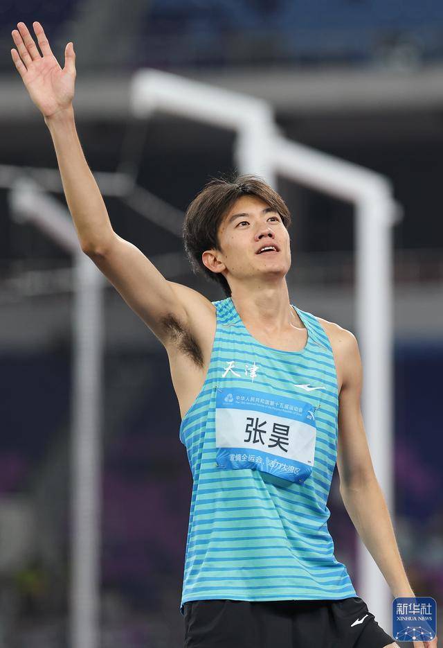全运会丨李佳伦夺得田径男子跳高冠军
