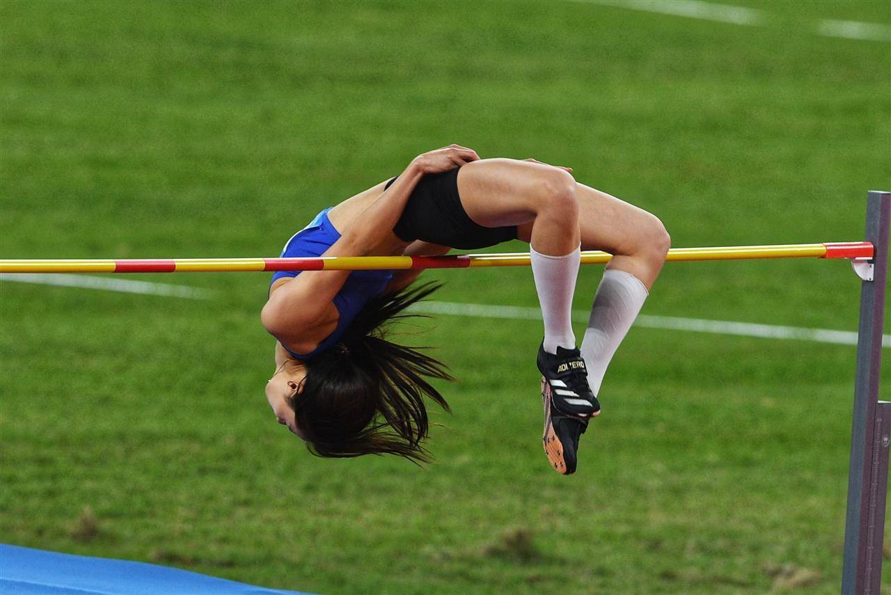 清华学霸<strong></p>
<p>艾达币交易官网</strong>，一跃登顶！湖北选手邵雨琪摘得全运会女子跳高金牌