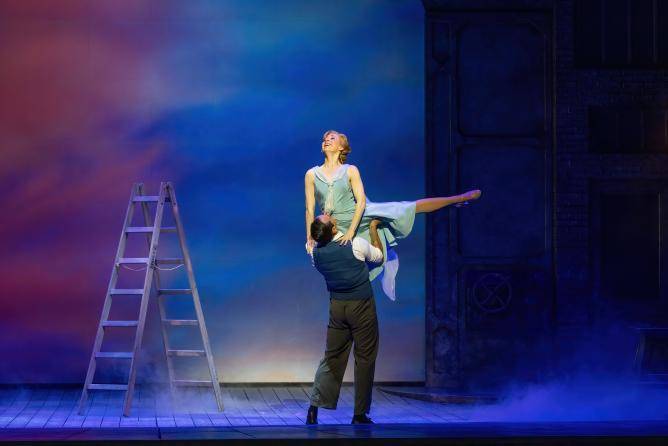 每场演出要用6吨温水<strong></p>
<p>BCH交易官网</strong>，原版音乐剧《雨中曲》将在成都上演