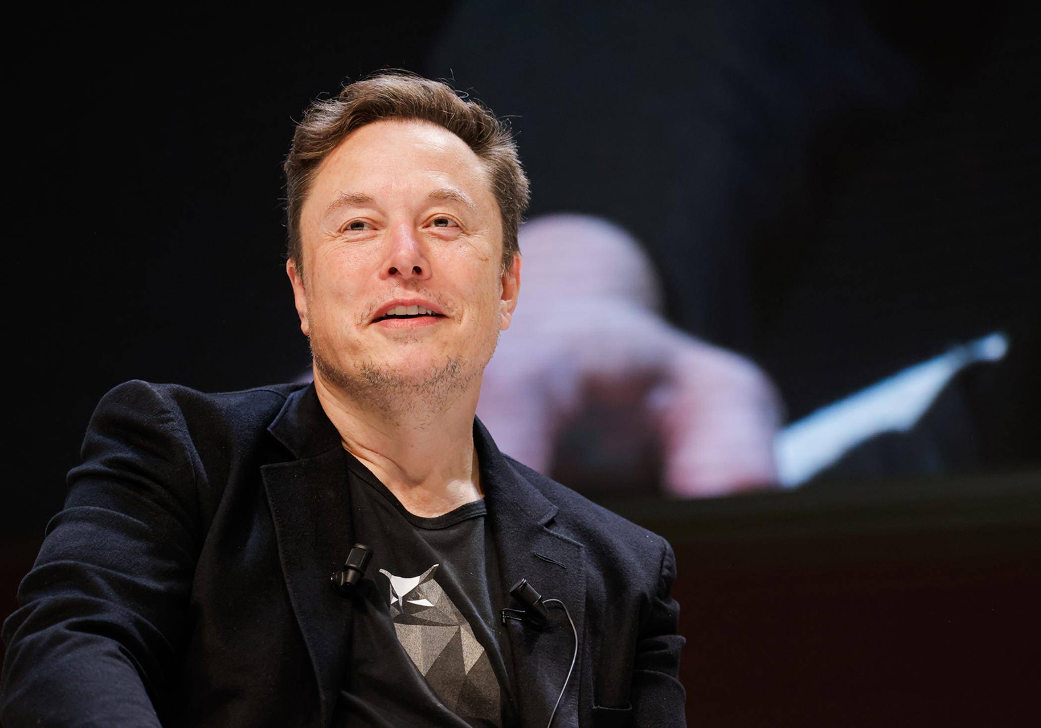 马斯克重返白宫<strong></p>
<p>BCH交易官网</strong>，特朗普昭告50州，不能让中方超车，要求制定统一的联邦AI监管标准