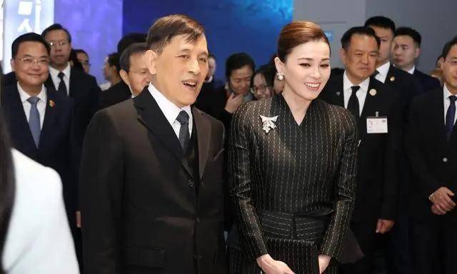 泰国王后访华“穿搭九宫格”出圈<strong></p>
<p>BCH交易官网</strong>，隆重珠宝展现用心诚意