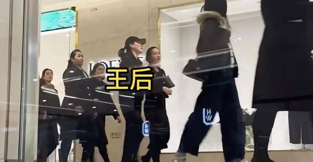 泰国王后访华“穿搭九宫格”出圈<strong></p>
<p>BCH交易官网</strong>，隆重珠宝展现用心诚意