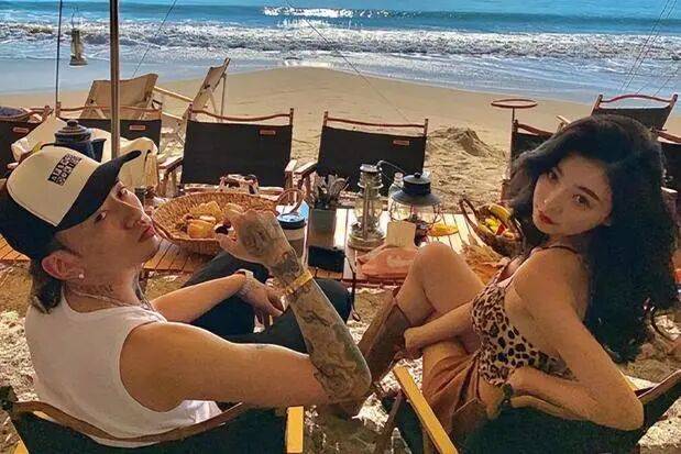 考古|胡彦斌易梦玲恋情曝光！相差16岁横跨歌手网红领域<strong></p>
<p>BCH交易官网</strong>，25年底最让人震惊的情侣出现